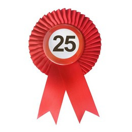 Piros Szalagos 25-ös Sebességkorlátozó Szülinapi Számos Parti Kitűző