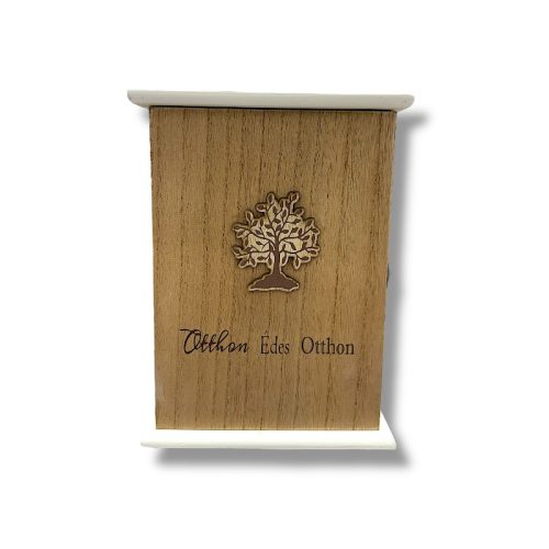 Fa kulcsos szekrény ZS22-EO  Cikkszám: 1532439 Leírás: 26*19*6cm